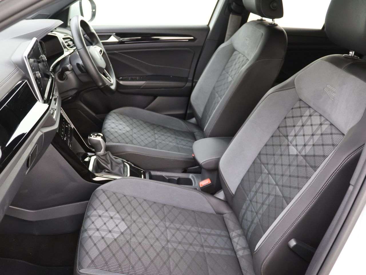 2022 VOLKSWAGEN T-ROC 2022 VOLKSWAGEN T-ROC