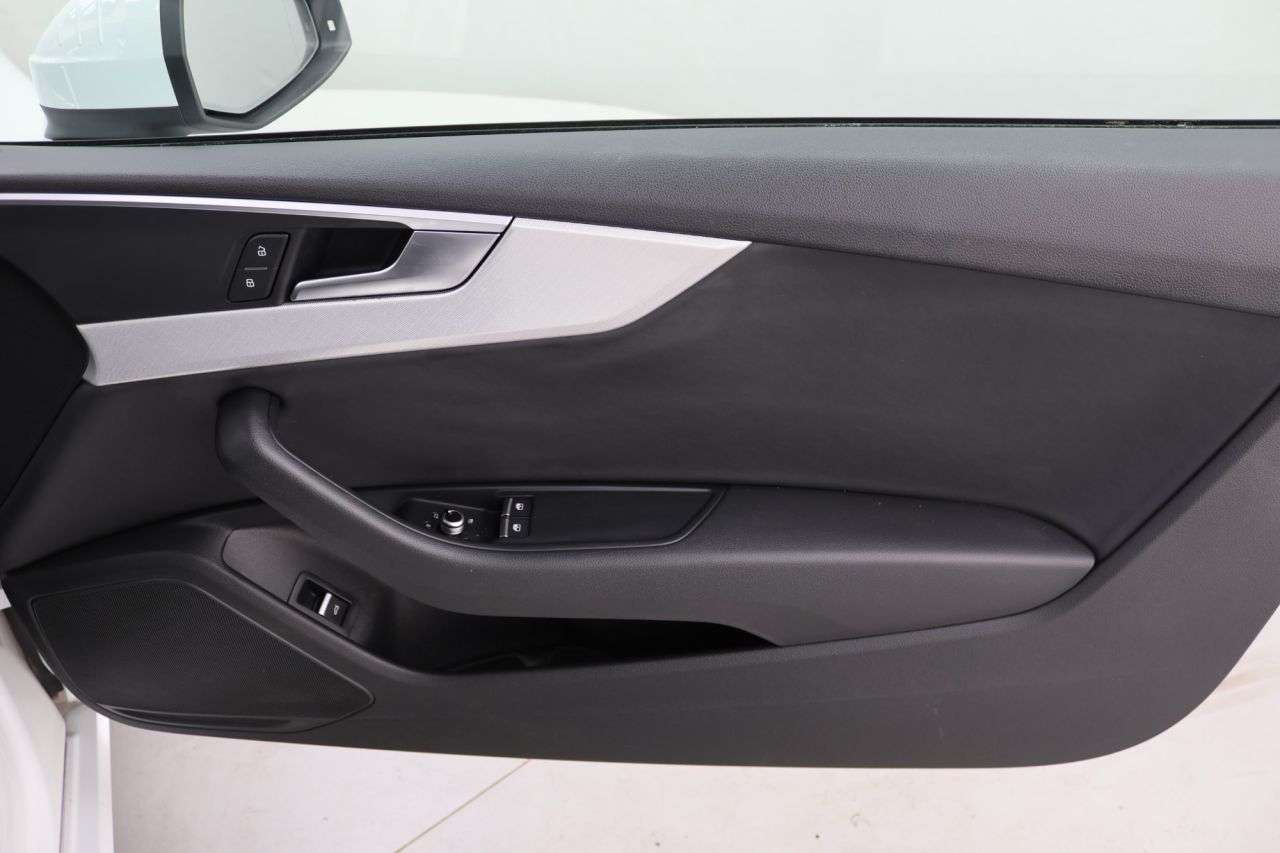 2021 AUDI A5 2021 AUDI A5