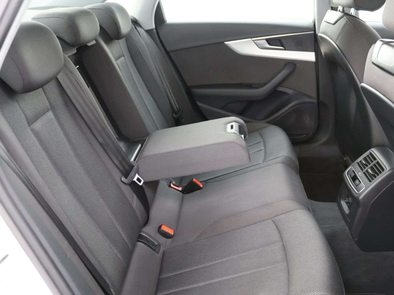 2020 AUDI A4 2020 AUDI A4