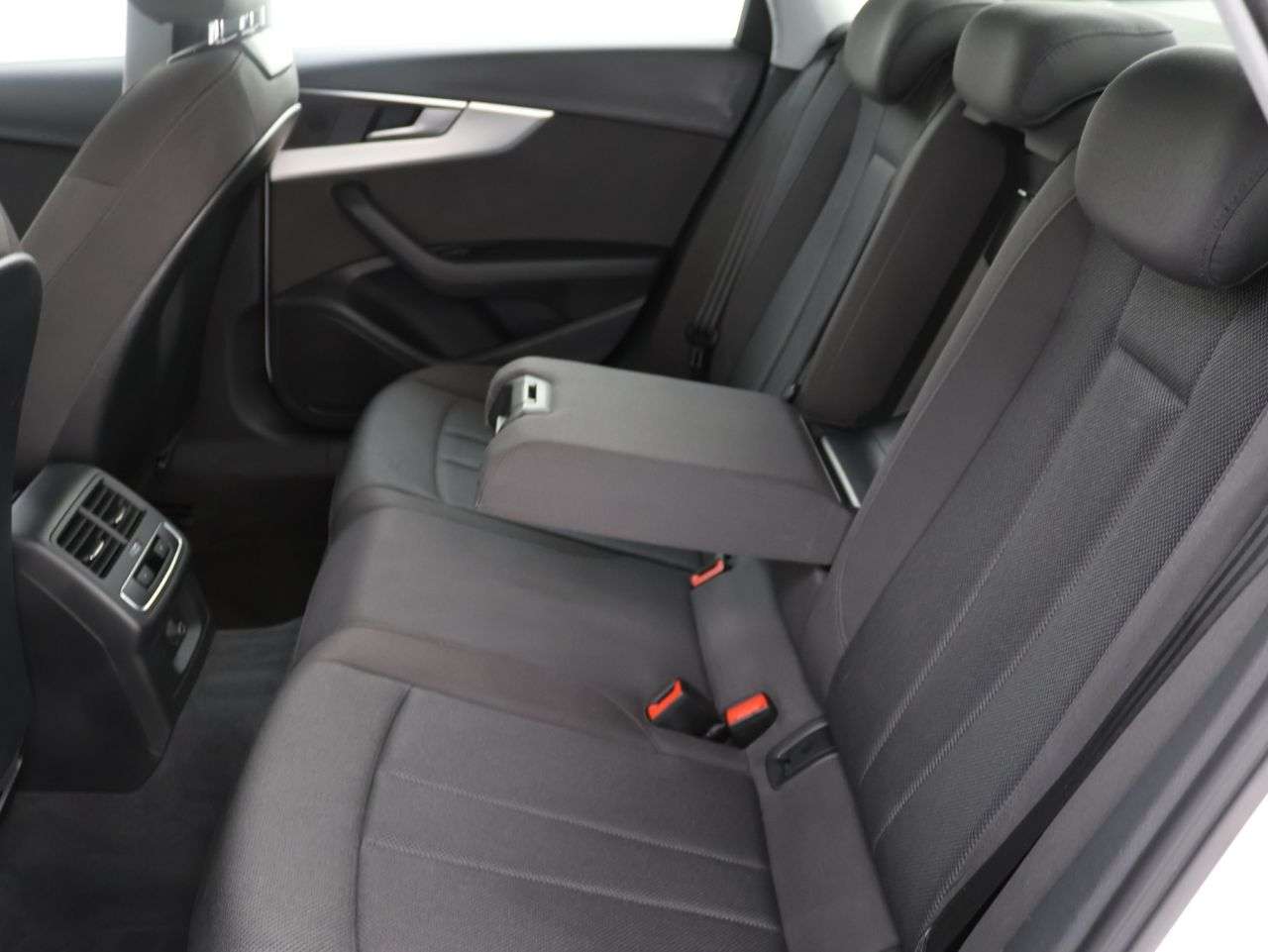 2020 AUDI A4 2020 AUDI A4