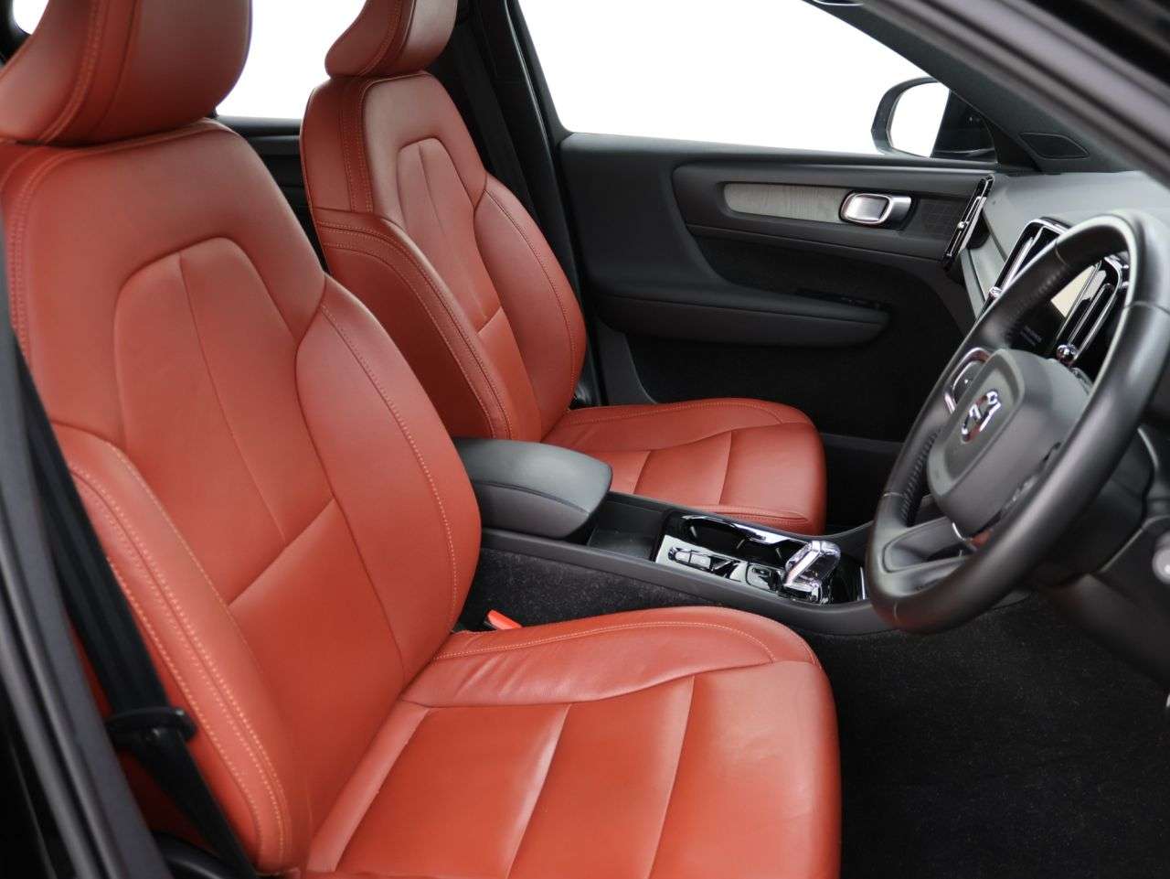 2021 VOLVO XC40 2021 VOLVO XC40