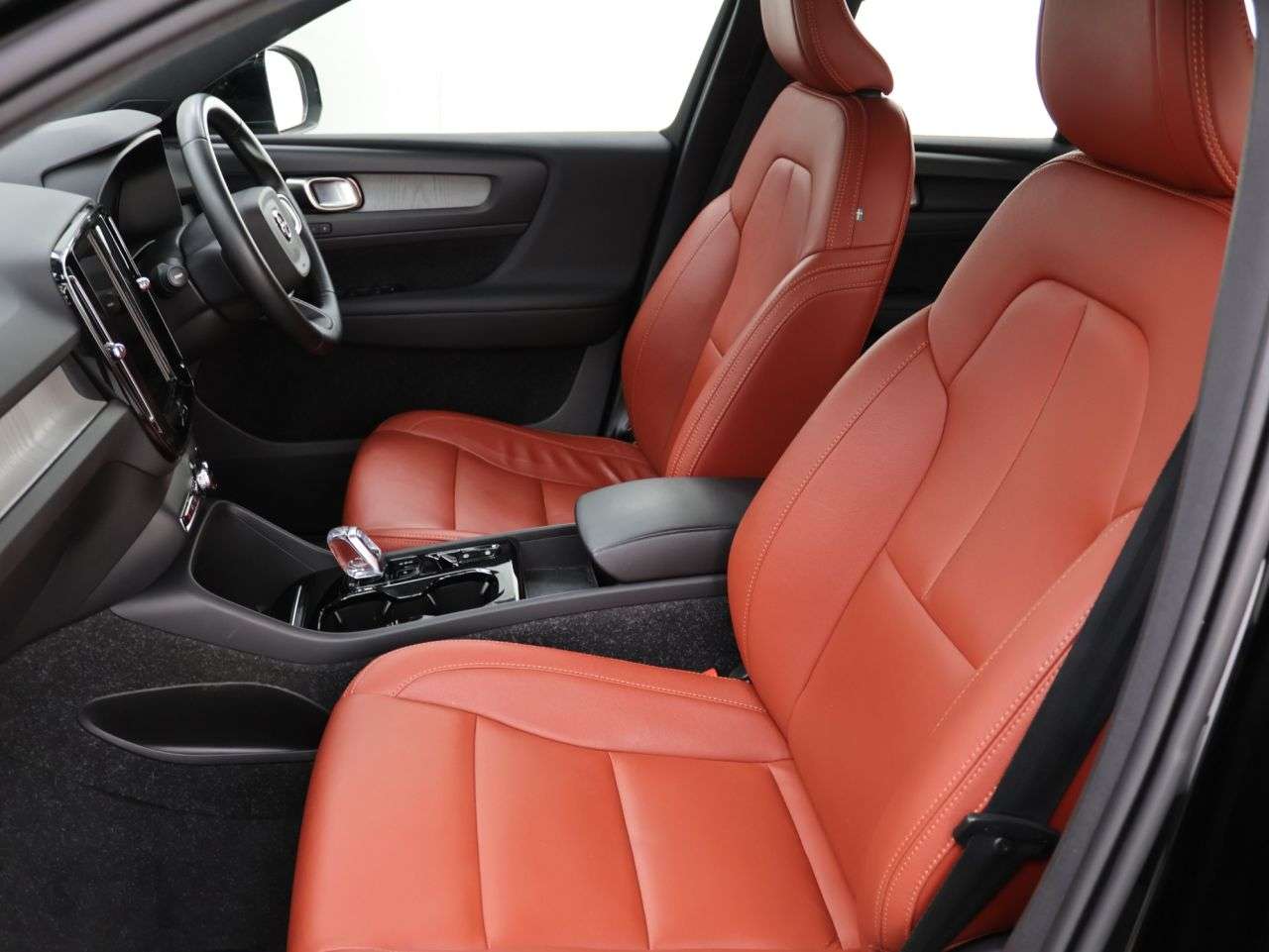 2021 VOLVO XC40 2021 VOLVO XC40