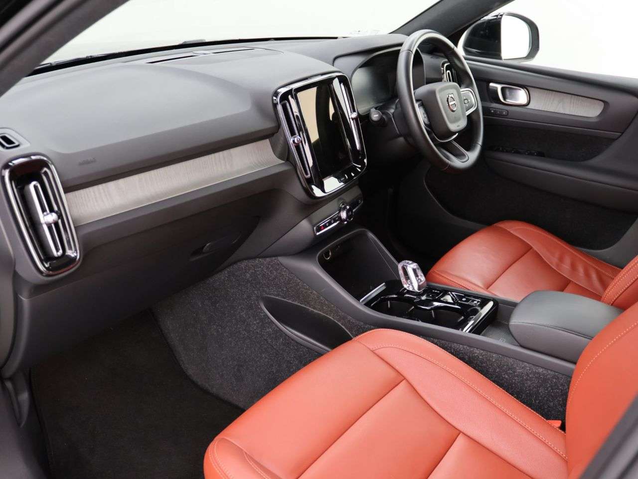 2021 VOLVO XC40 2021 VOLVO XC40