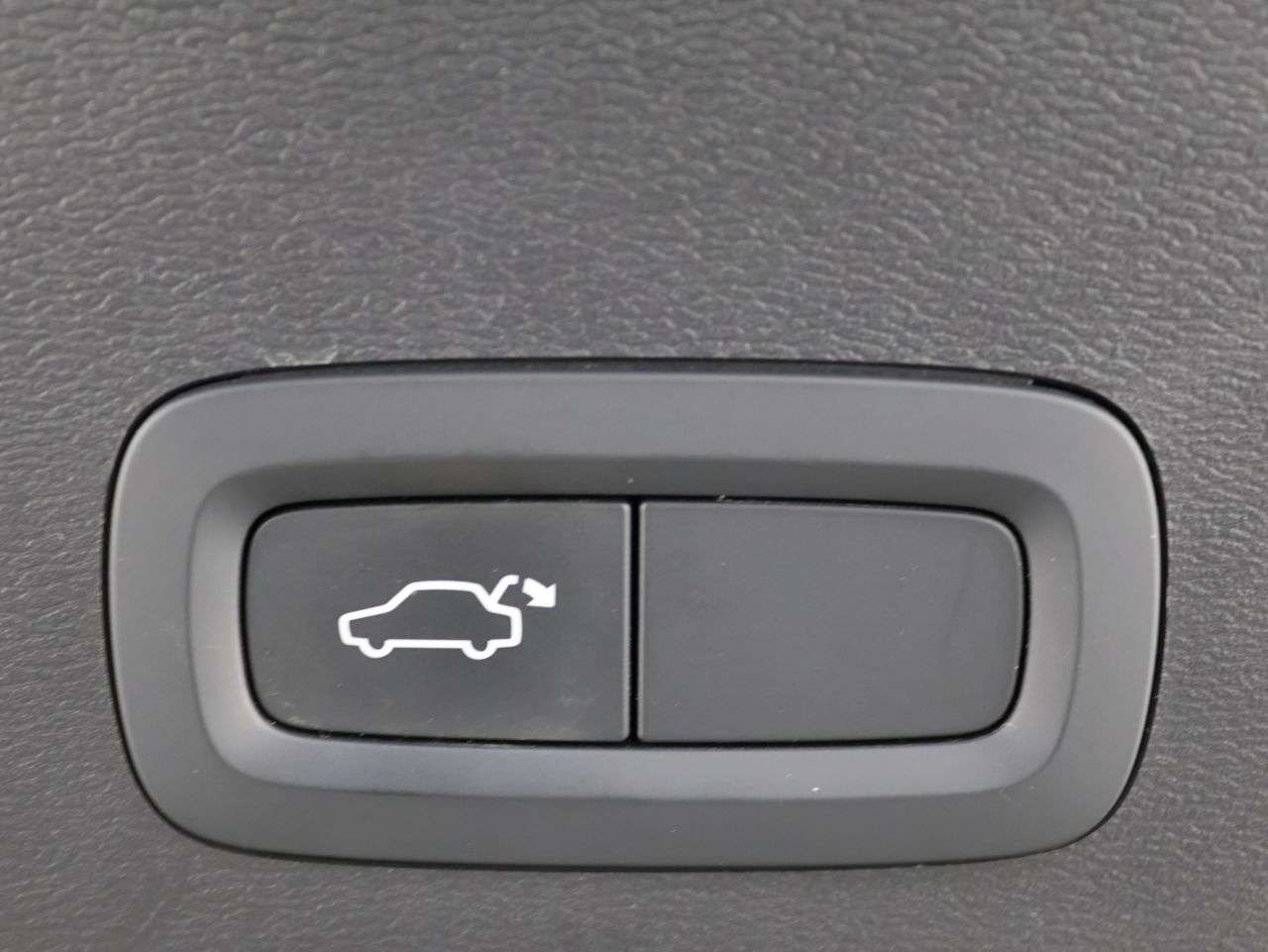 2021 VOLVO XC40 2021 VOLVO XC40