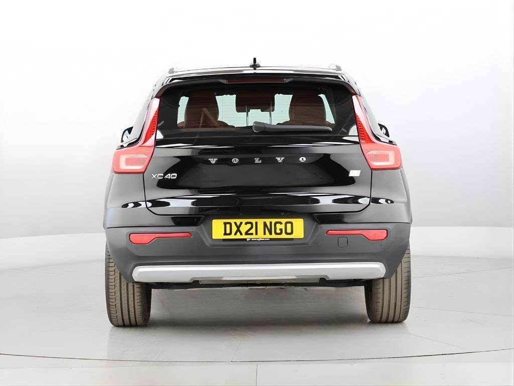 2021 VOLVO XC40 2021 VOLVO XC40