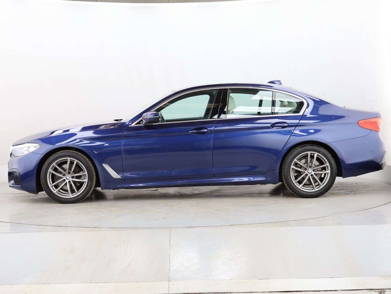 2019 BMW 5 SERIES 2019 BMW 5 SERIES