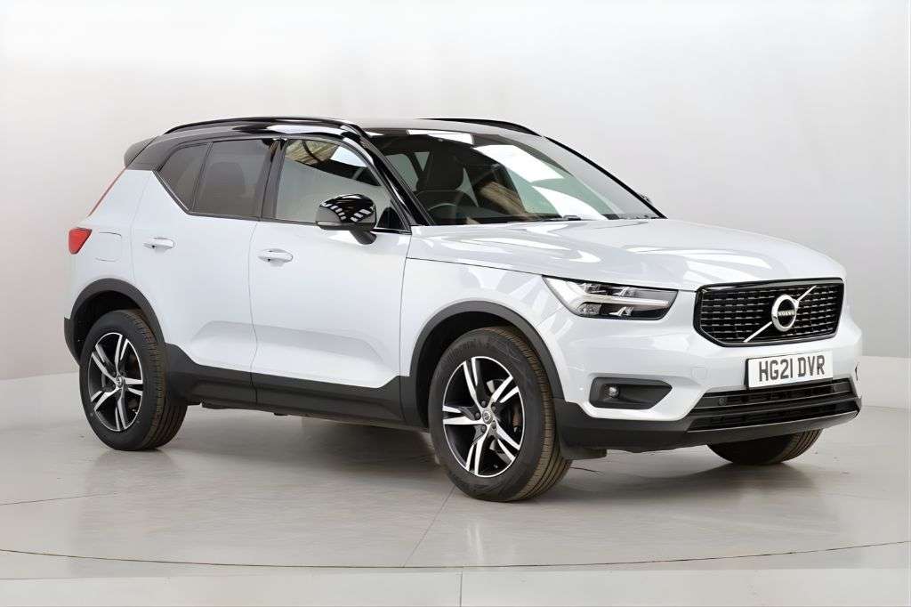 A 2021 VOLVO XC40 1.5 T3 R-Design SUV 5dr Petrol Auto Euro 6 (s/s) (163 ps) A 2021 VOLVO XC40 1.5 T3 R-Design SUV 5dr Petrol Auto Euro 6 (s/s) (163 ps)
