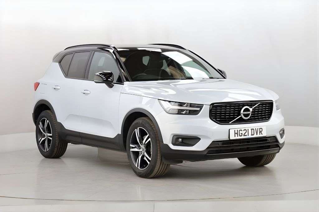 A 2021 VOLVO XC40 1.5 T3 R-Design SUV 5dr Petrol Auto Euro 6 (s/s) (163 ps) A 2021 VOLVO XC40 1.5 T3 R-Design SUV 5dr Petrol Auto Euro 6 (s/s) (163 ps)