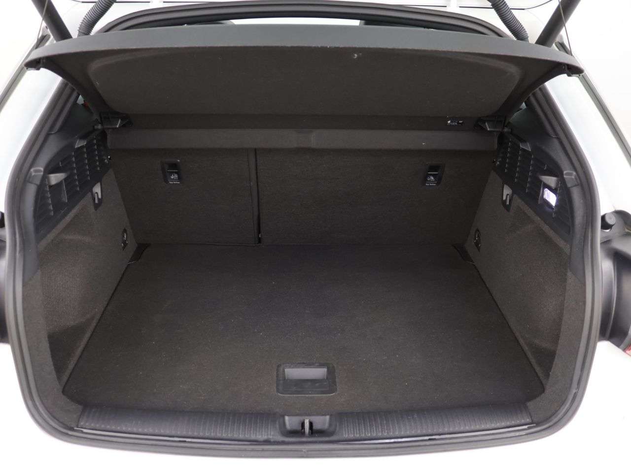 2019 AUDI Q2 2019 AUDI Q2