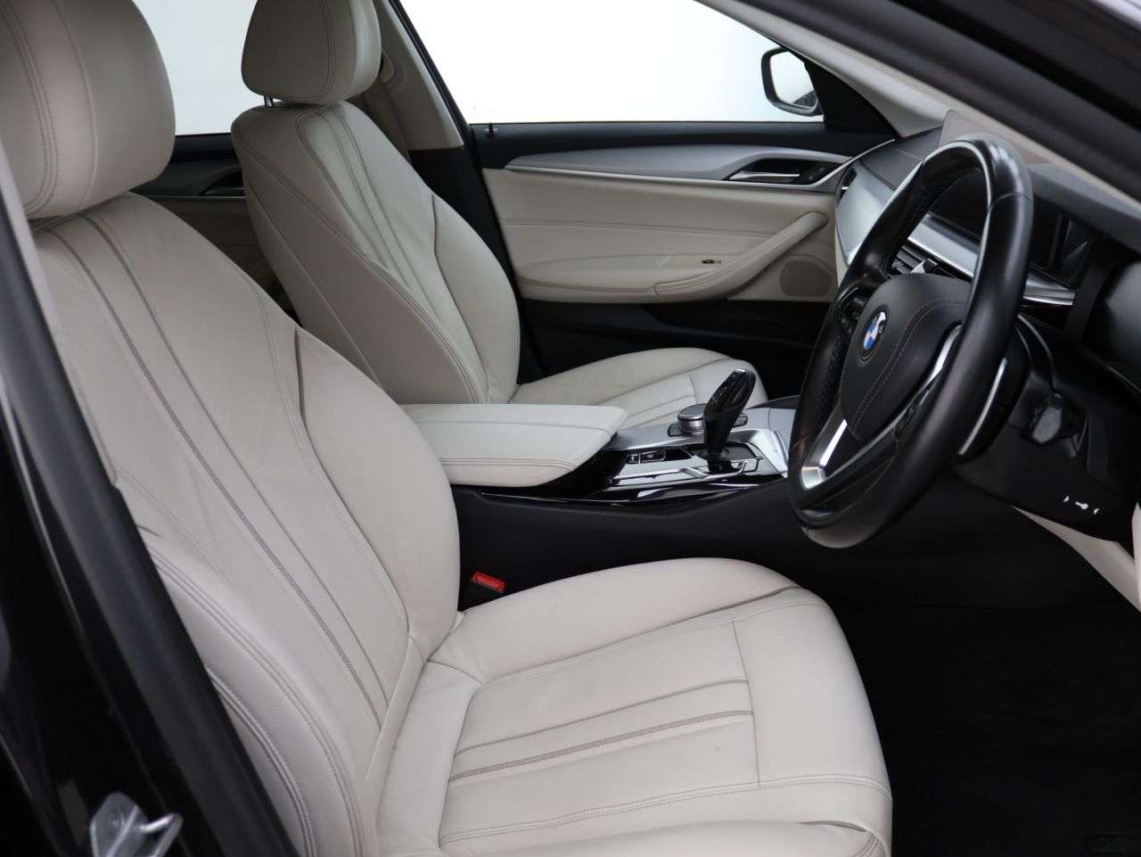 2021 BMW 5 SERIES 2021 BMW 5 SERIES