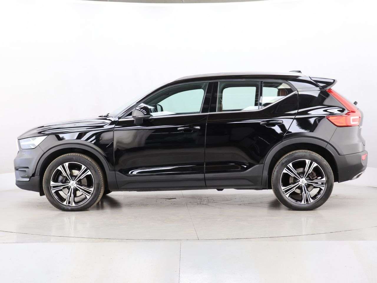 2020 VOLVO XC40 2020 VOLVO XC40