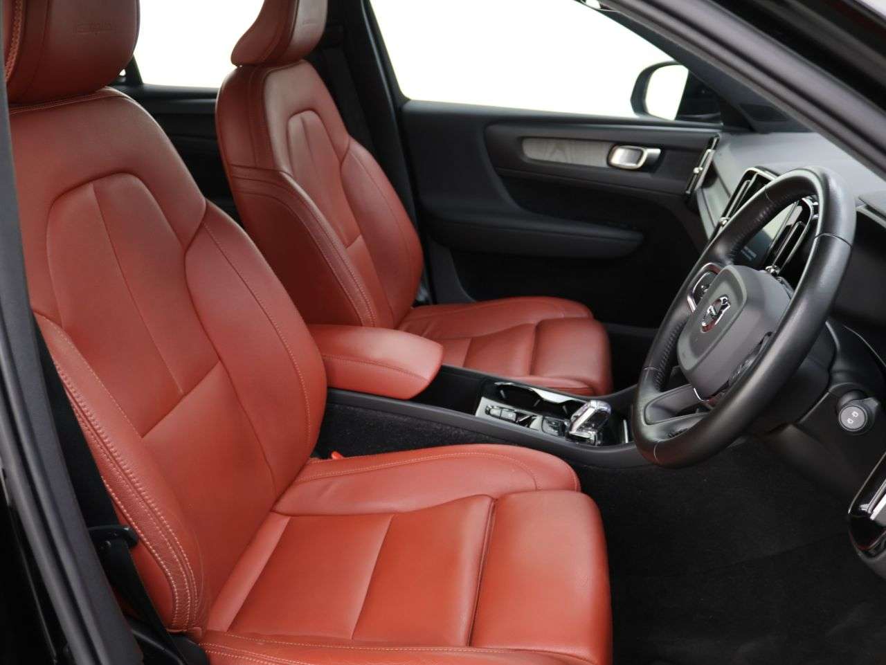 2020 VOLVO XC40 2020 VOLVO XC40