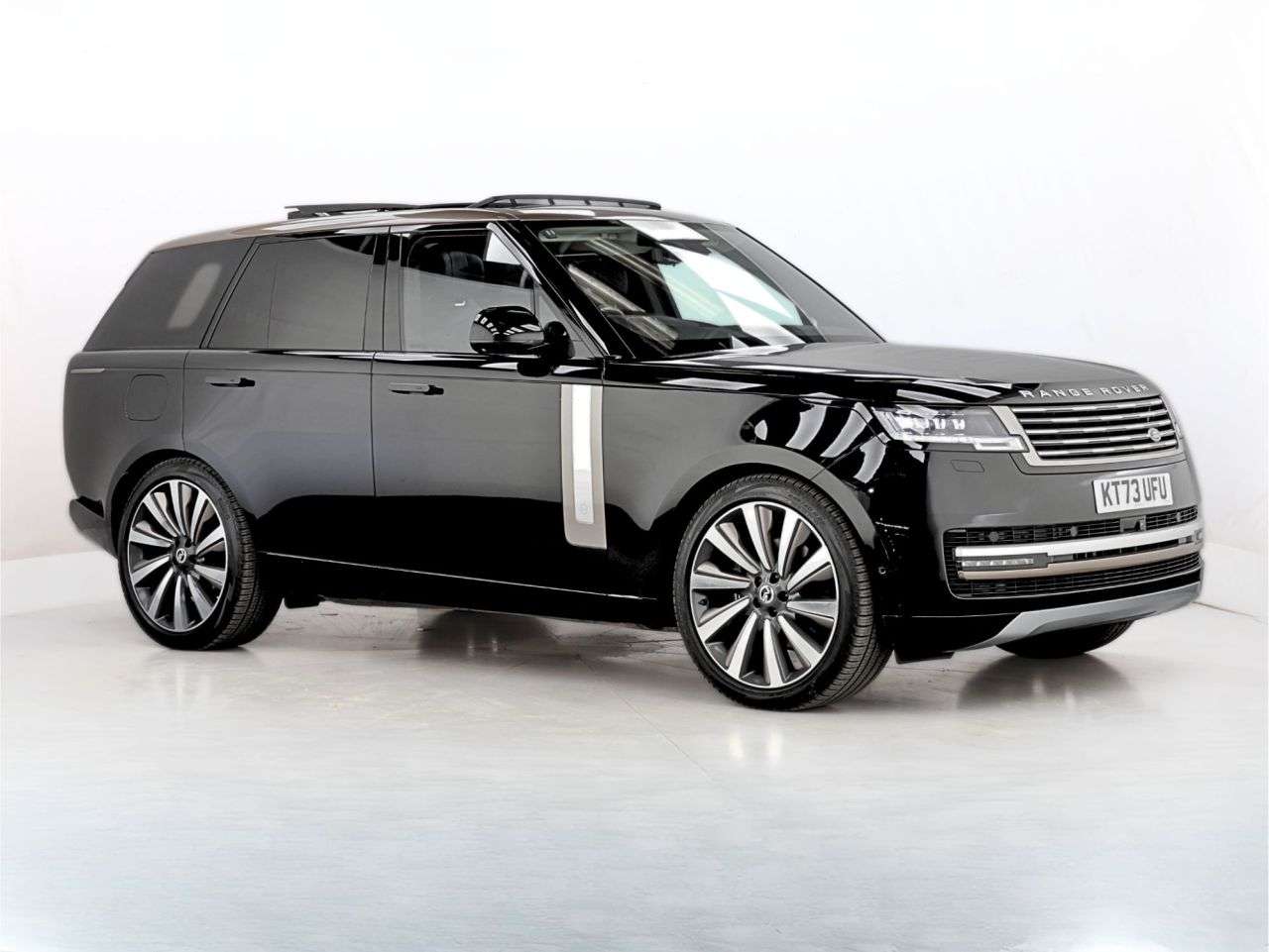 A 2023 LAND ROVER RANGE ROVER 3.0 D350 MHEV Autobiography SUV 5dr Diesel Auto 4WD Euro 6 (s/s) (350 ps) A 2023 LAND ROVER RANGE ROVER 3.0 D350 MHEV Autobiography SUV 5dr Diesel Auto 4WD Euro 6 (s/s) (350 ps)