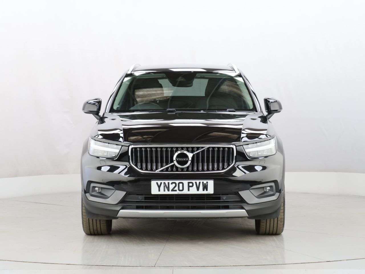 2020 VOLVO XC40 2020 VOLVO XC40