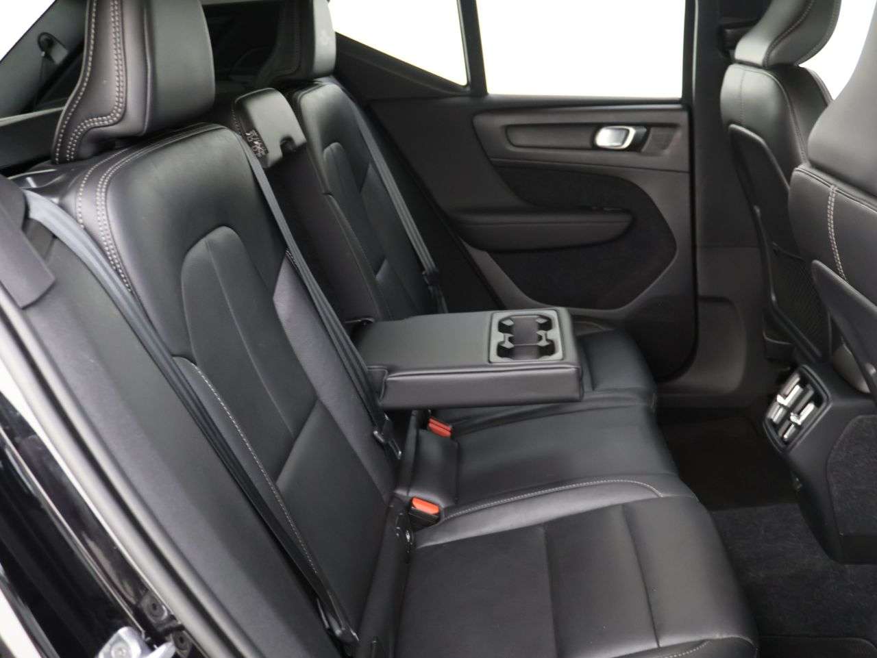 2020 VOLVO XC40 2020 VOLVO XC40