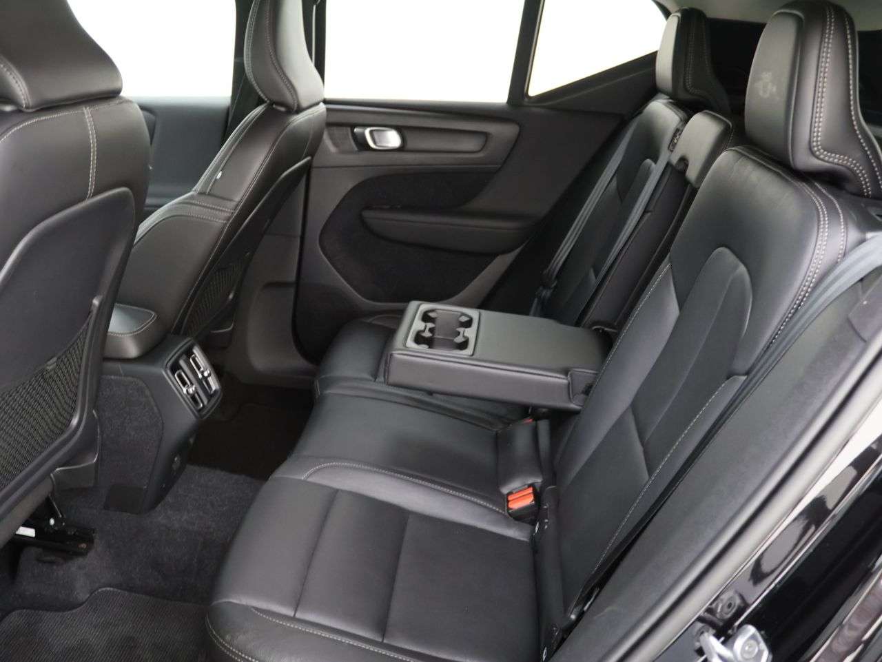 2020 VOLVO XC40 2020 VOLVO XC40