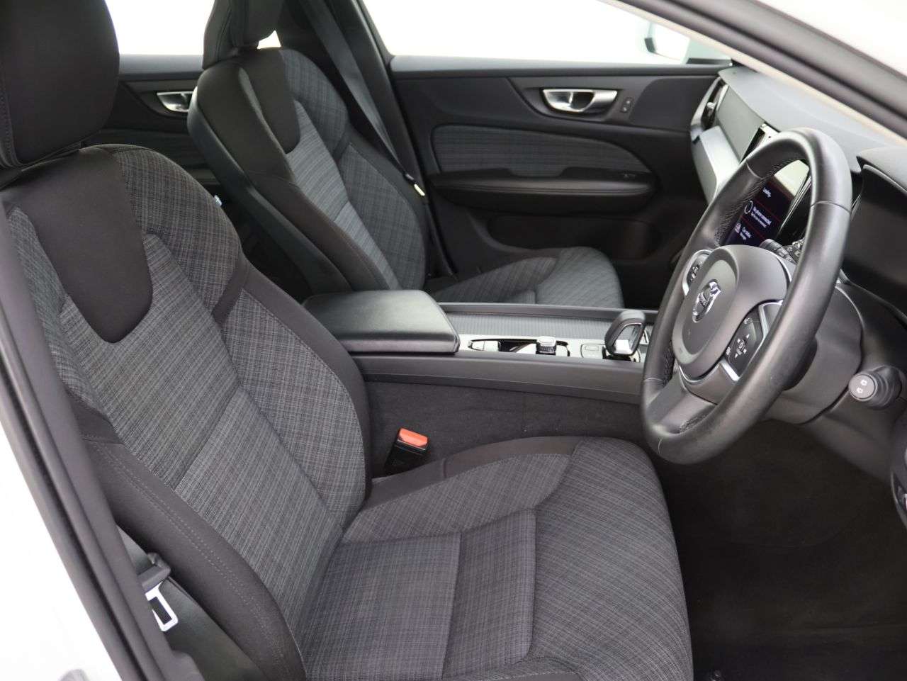 2022 VOLVO V60 2022 VOLVO V60