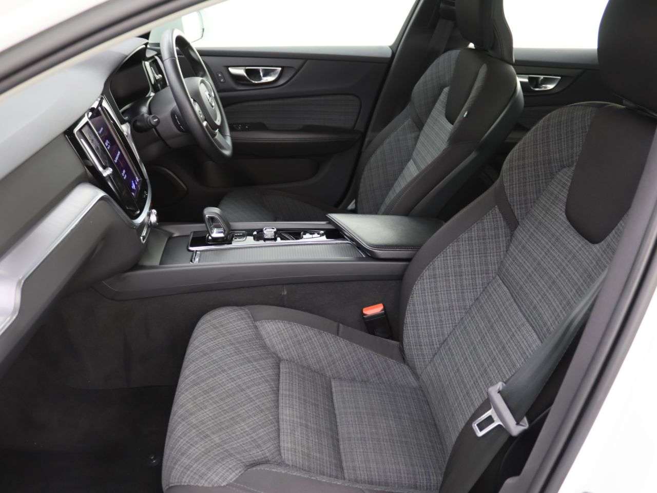 2022 VOLVO V60 2022 VOLVO V60