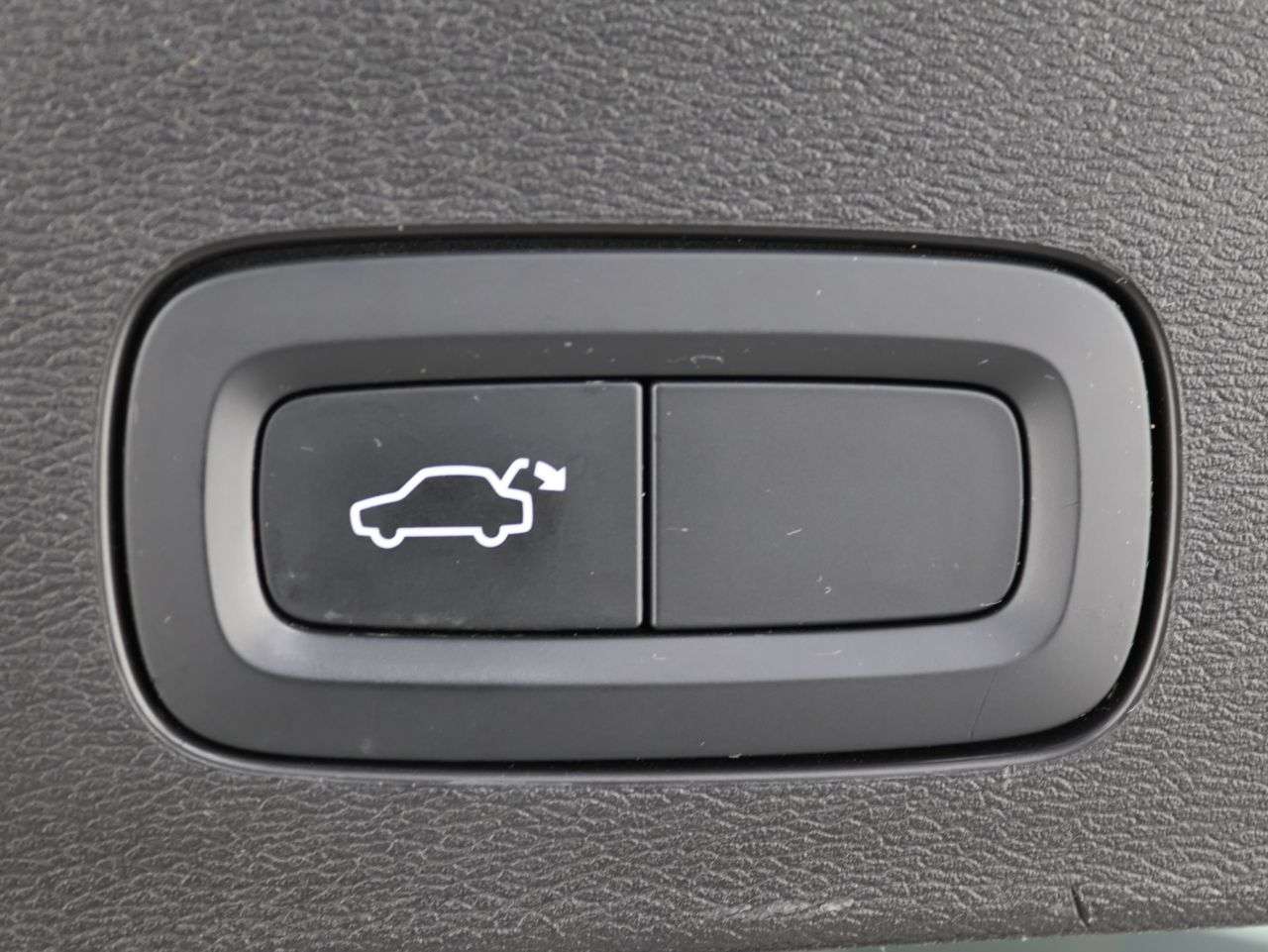 2022 VOLVO V60 2022 VOLVO V60