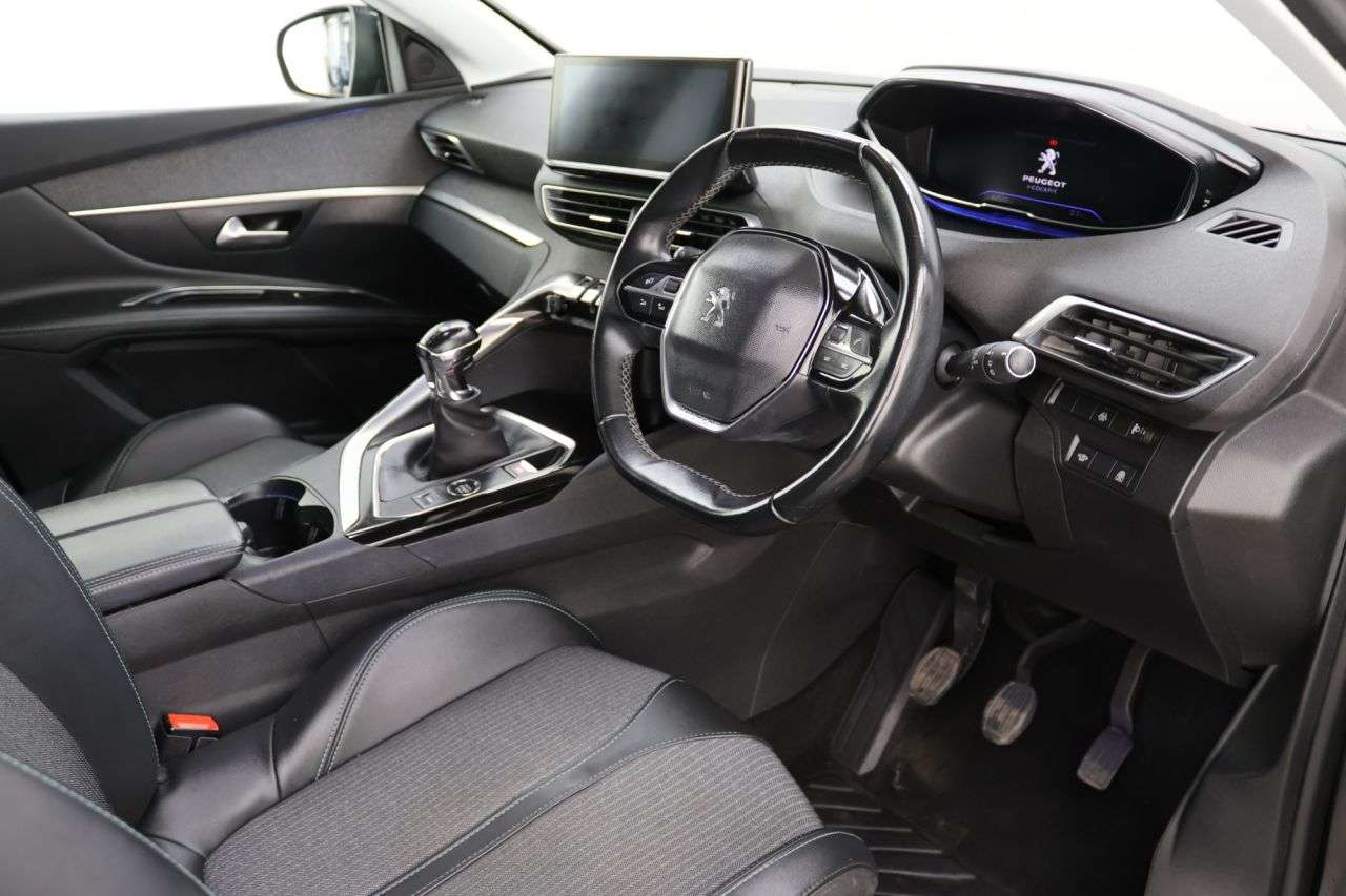 2021 PEUGEOT 3008 2021 PEUGEOT 3008