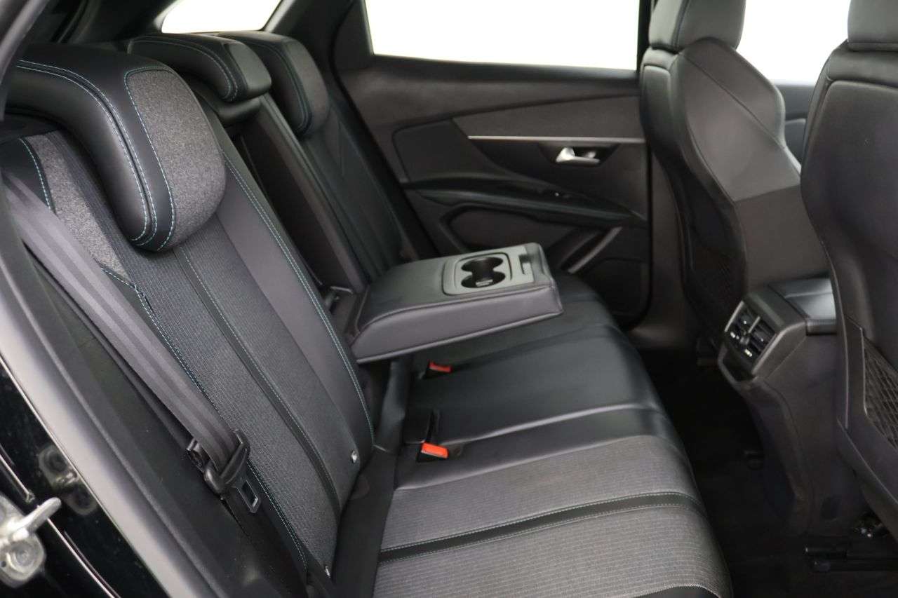 2021 PEUGEOT 3008 2021 PEUGEOT 3008