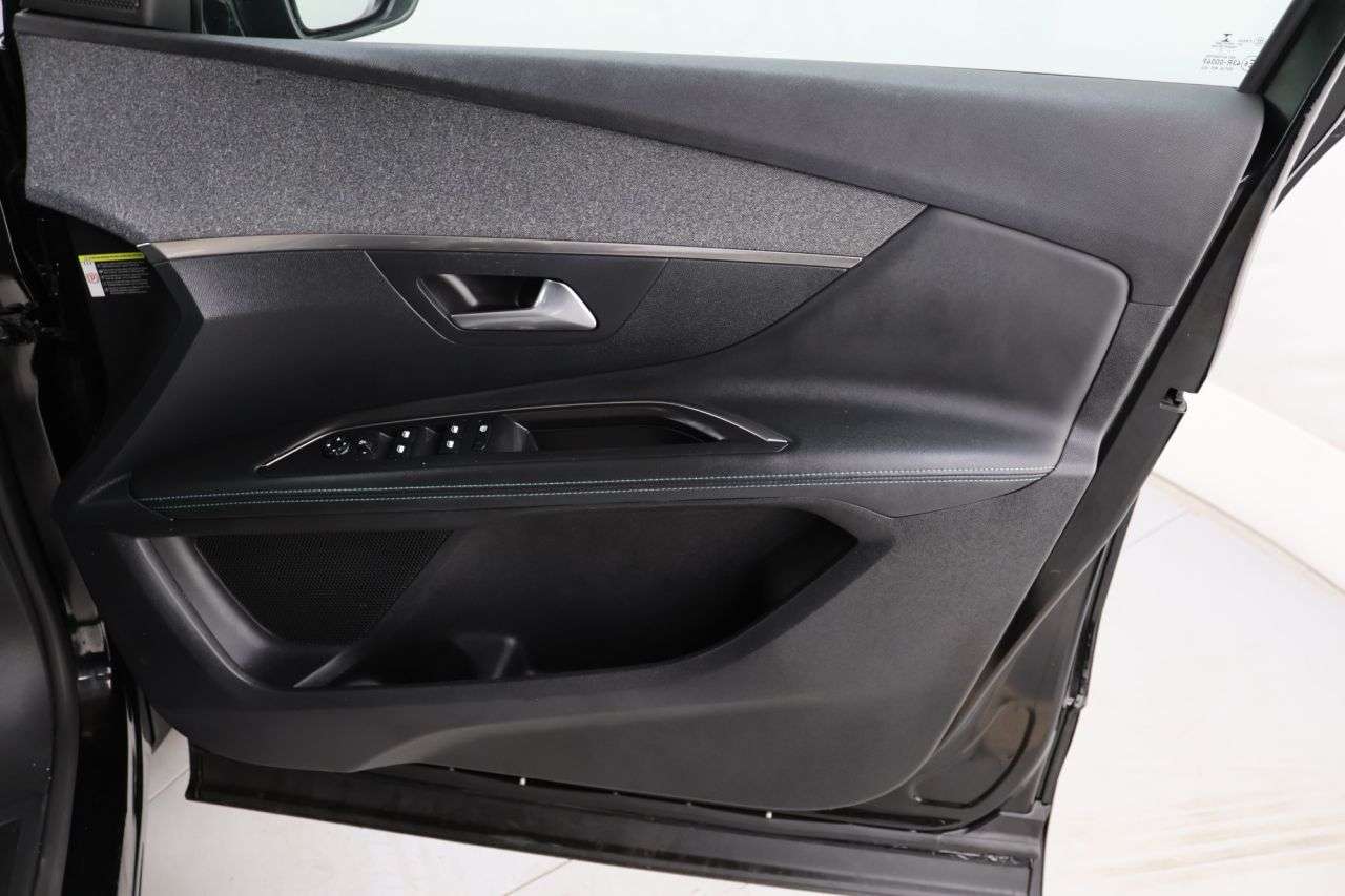 2021 PEUGEOT 3008 2021 PEUGEOT 3008