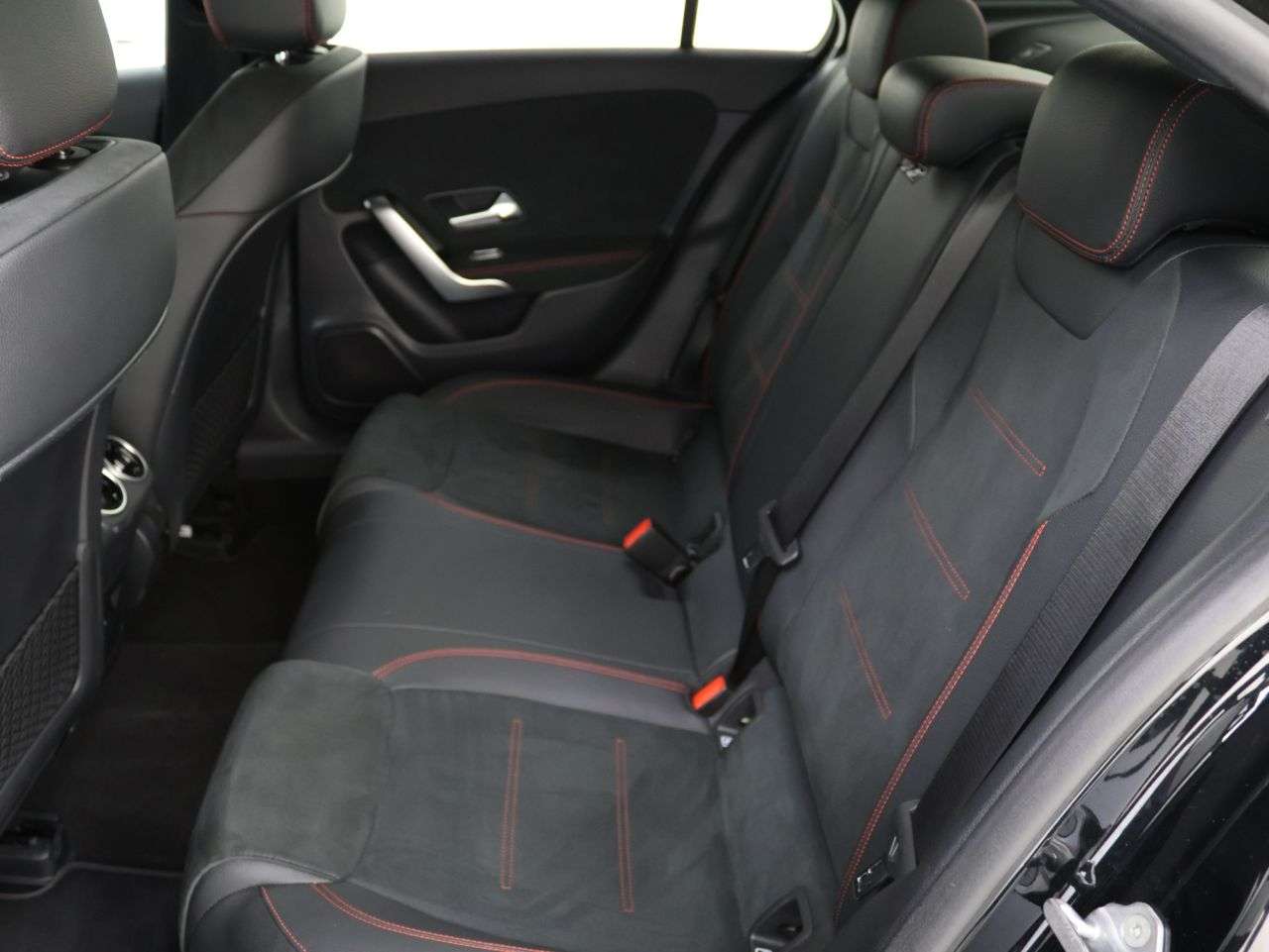 2021 MERCEDES-BENZ A CLASS 2021 MERCEDES-BENZ A CLASS