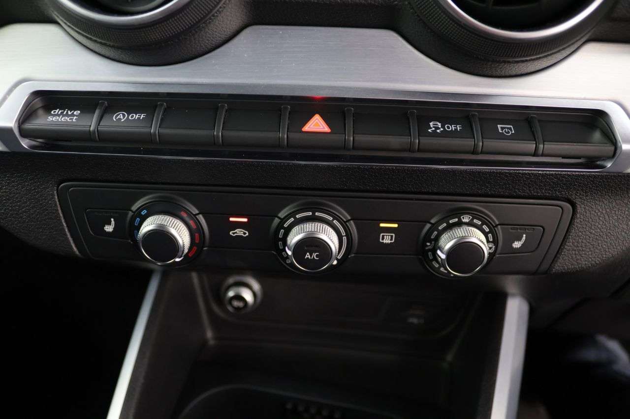 2019 AUDI Q2 2019 AUDI Q2