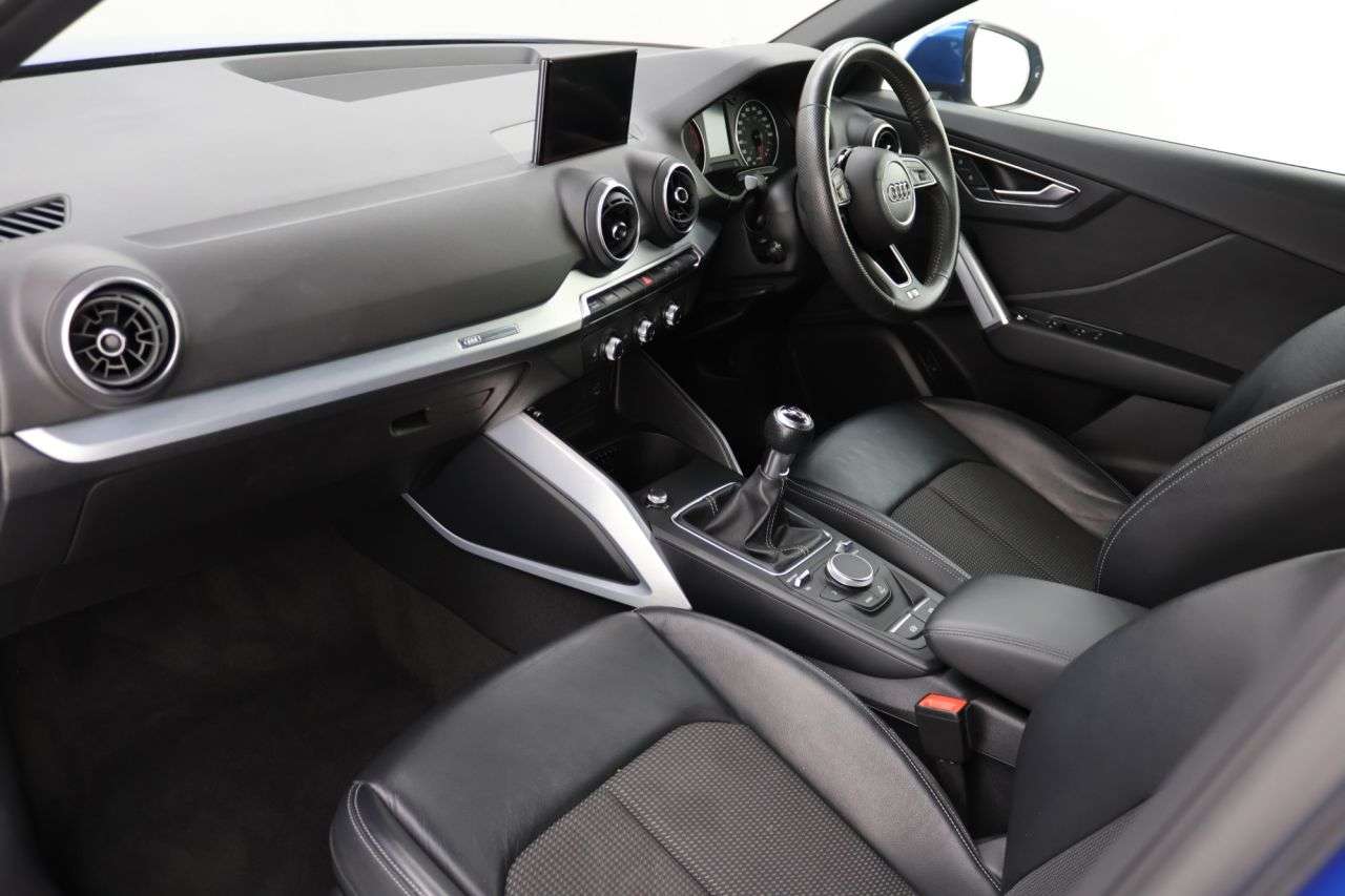 2019 AUDI Q2 2019 AUDI Q2