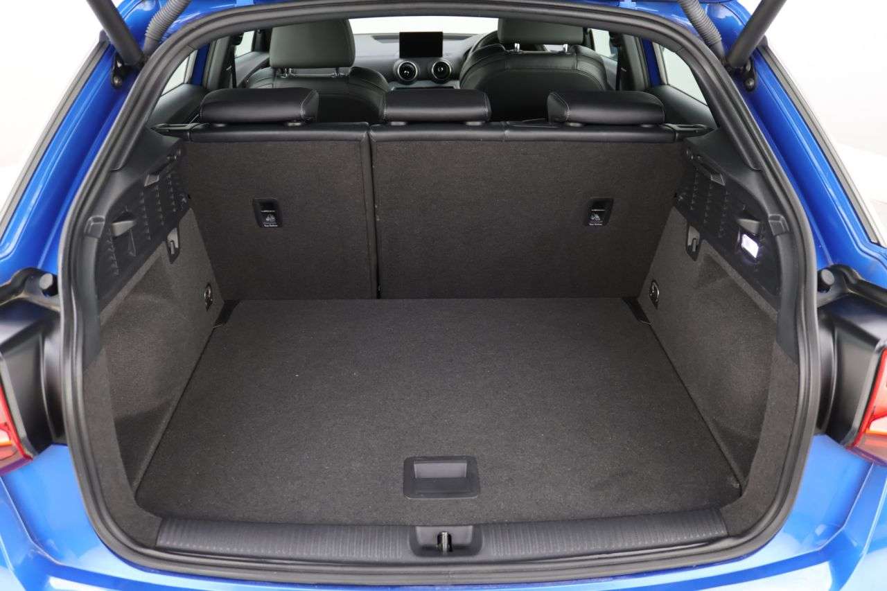 2019 AUDI Q2 2019 AUDI Q2