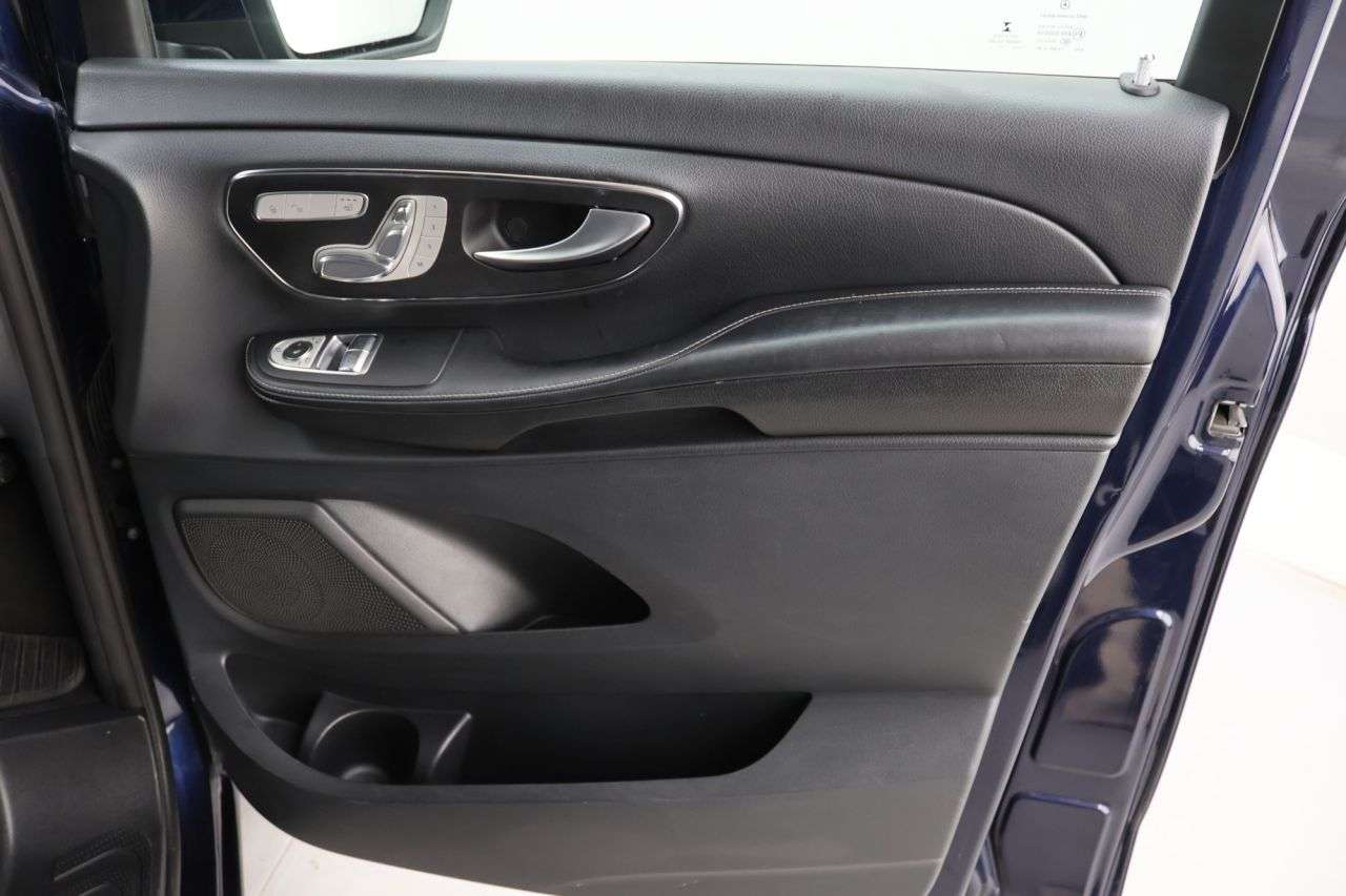 2017 MERCEDES-BENZ V CLASS 2017 MERCEDES-BENZ V CLASS