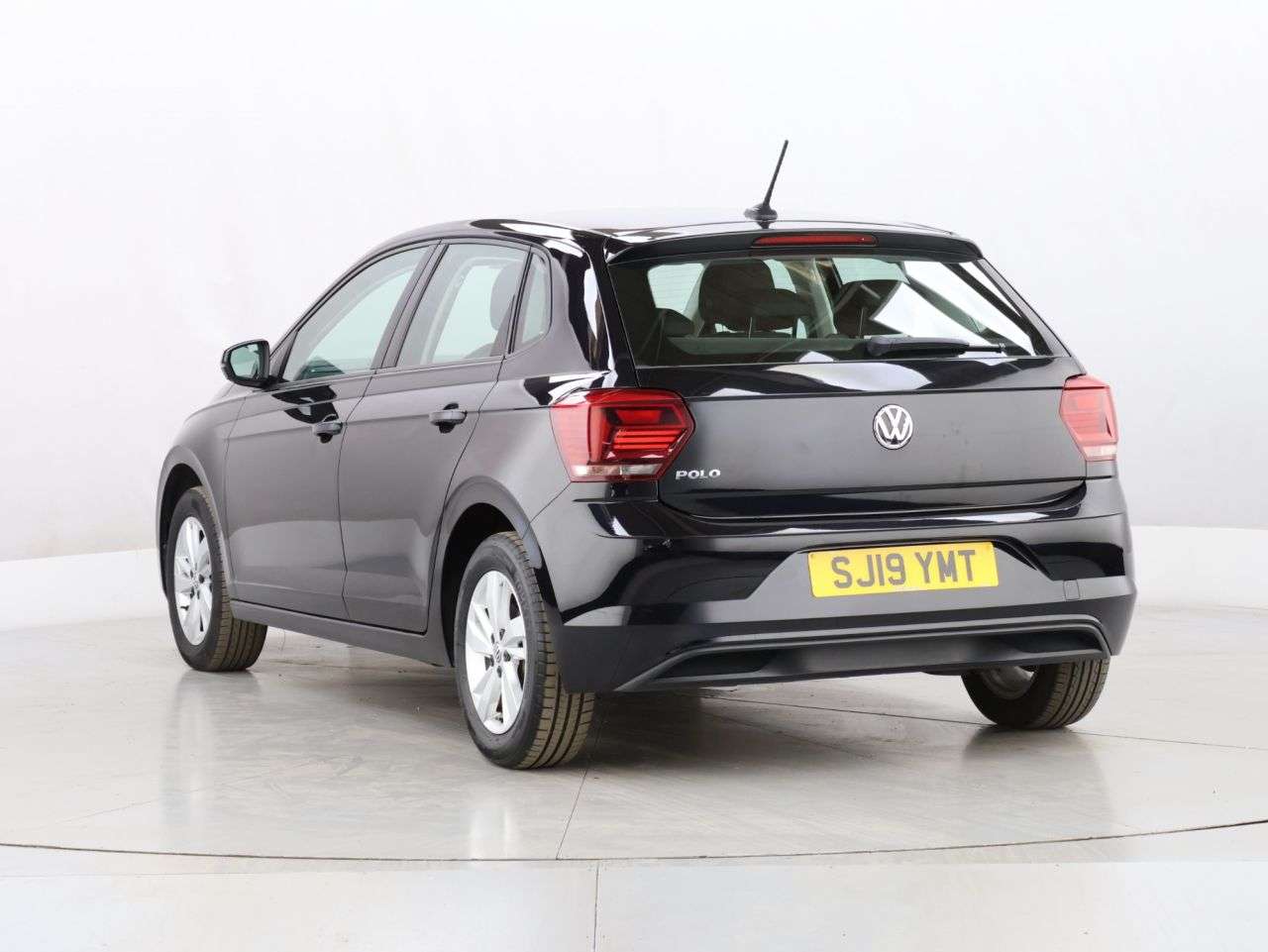 2019 VOLKSWAGEN POLO 2019 VOLKSWAGEN POLO
