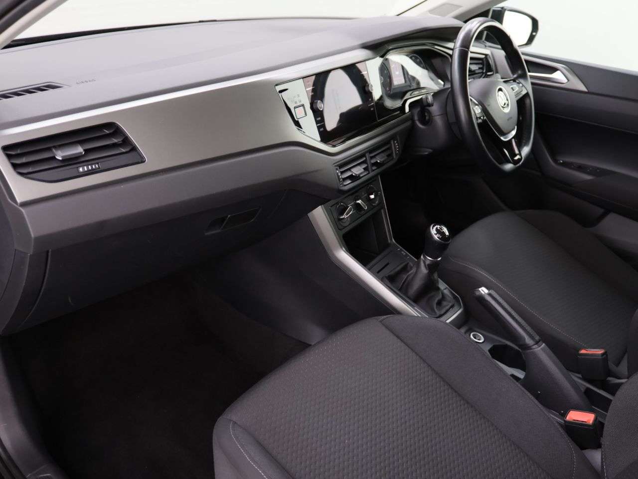 2019 VOLKSWAGEN POLO 2019 VOLKSWAGEN POLO