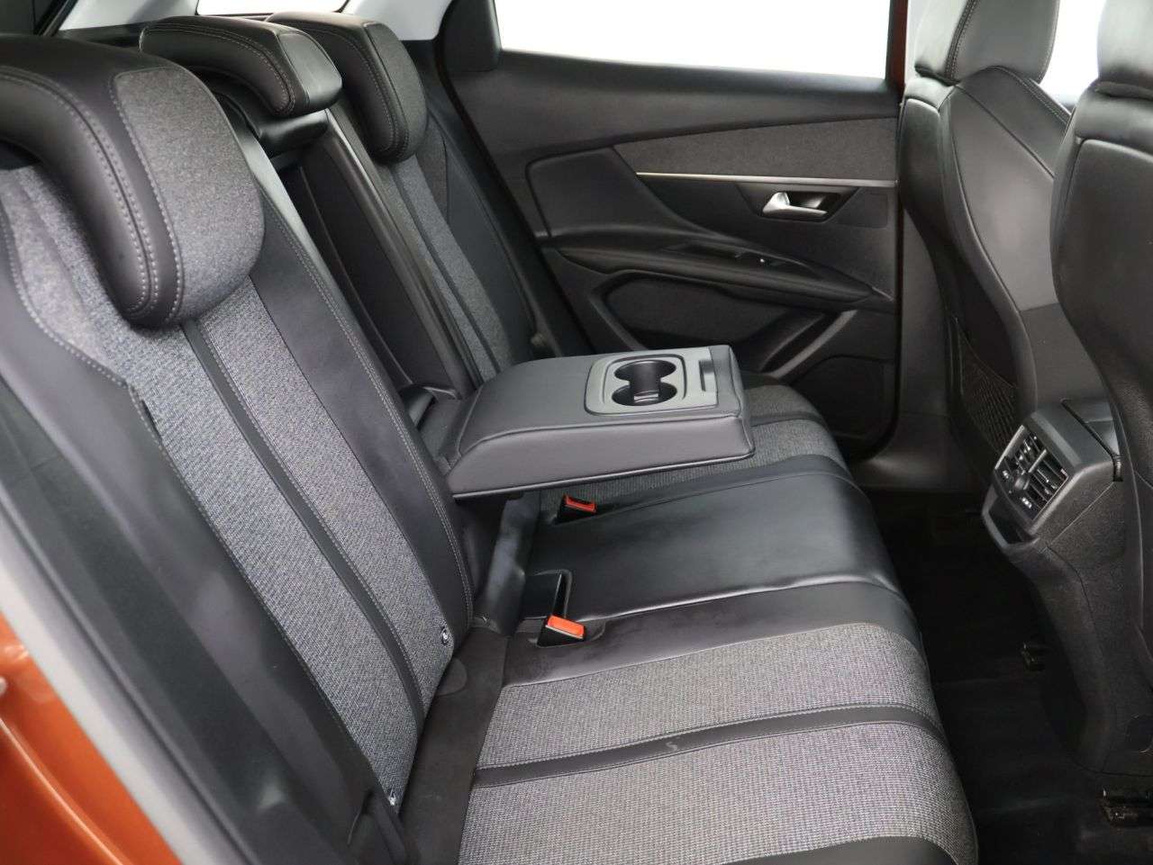 2018 PEUGEOT 3008 2018 PEUGEOT 3008