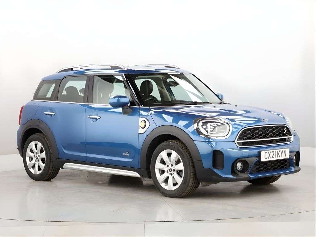 A 2021 MINI COUNTRYMAN 1.5 10kWh Cooper SE Classic SUV 5dr Petrol Plug-in Hybrid Auto ALL4 Euro 6 A 2021 MINI COUNTRYMAN 1.5 10kWh Cooper SE Classic SUV 5dr Petrol Plug-in Hybrid Auto ALL4 Euro 6