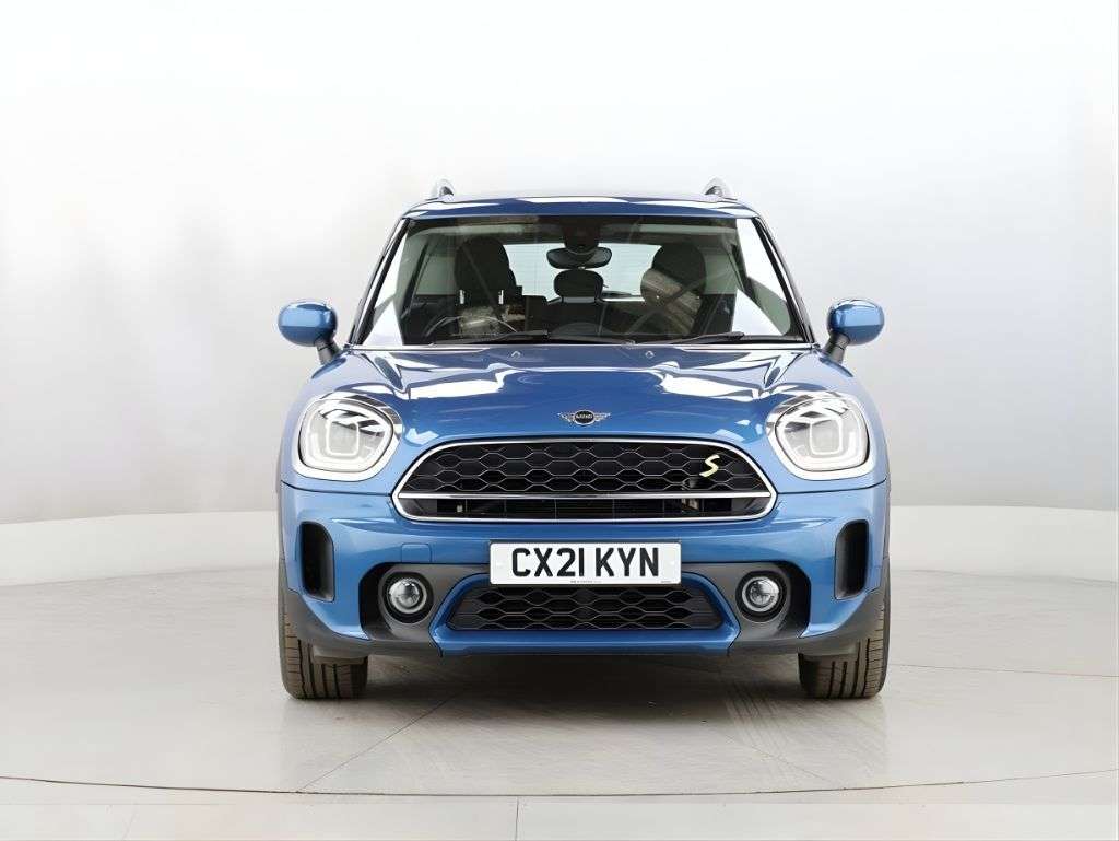 A 2021 MINI COUNTRYMAN 1.5 10kWh Cooper SE Classic SUV 5dr Petrol Plug-in Hybrid Auto ALL4 Euro 6 A 2021 MINI COUNTRYMAN 1.5 10kWh Cooper SE Classic SUV 5dr Petrol Plug-in Hybrid Auto ALL4 Euro 6