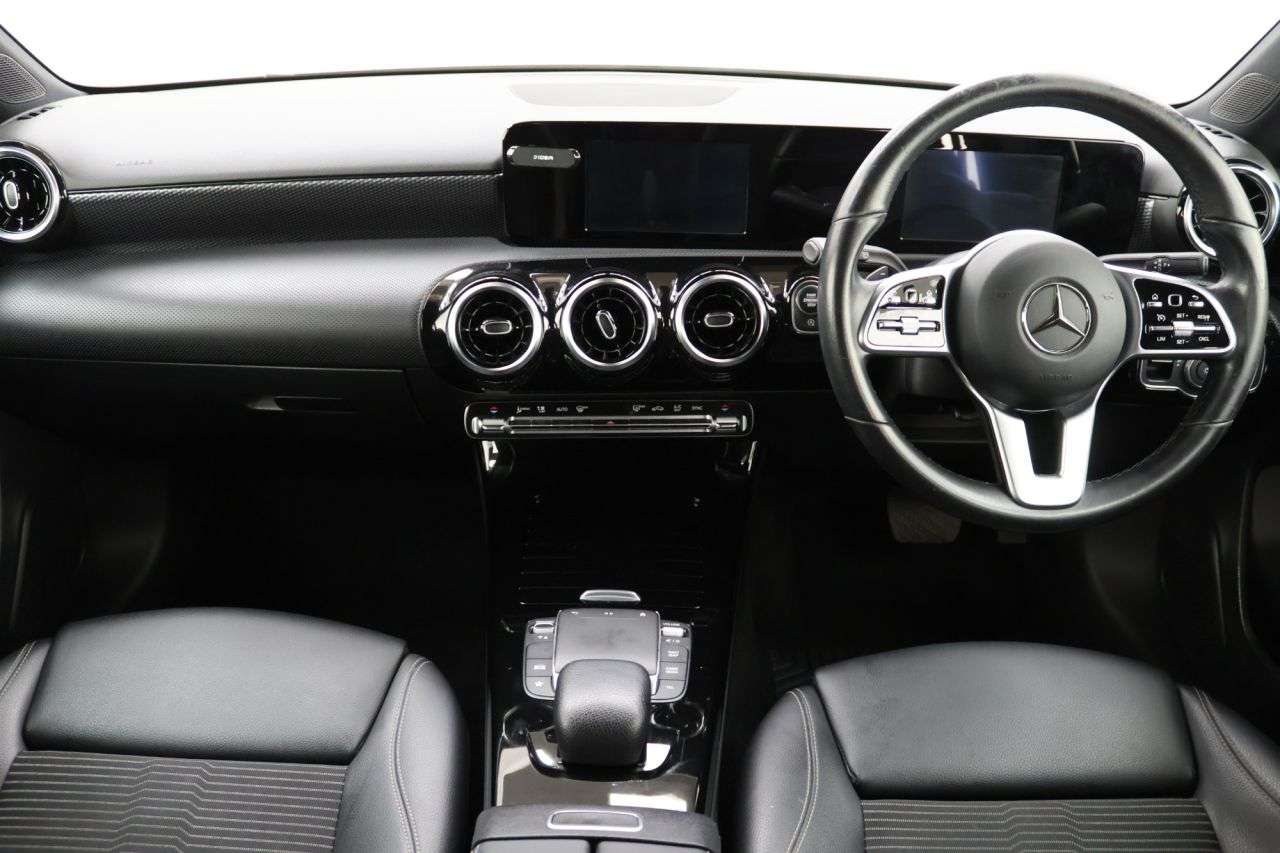 2021 MERCEDES-BENZ A CLASS 2021 MERCEDES-BENZ A CLASS