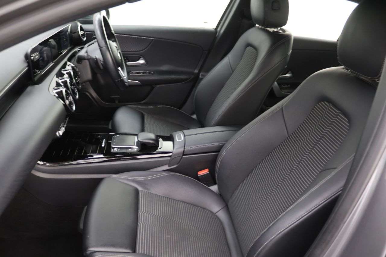 2021 MERCEDES-BENZ A CLASS 2021 MERCEDES-BENZ A CLASS