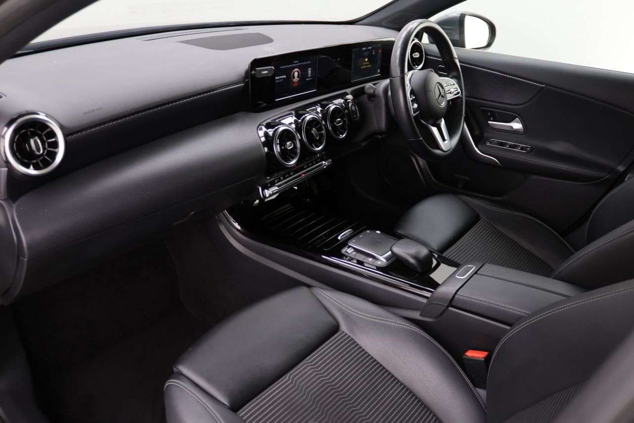 2021 MERCEDES-BENZ A CLASS 2021 MERCEDES-BENZ A CLASS