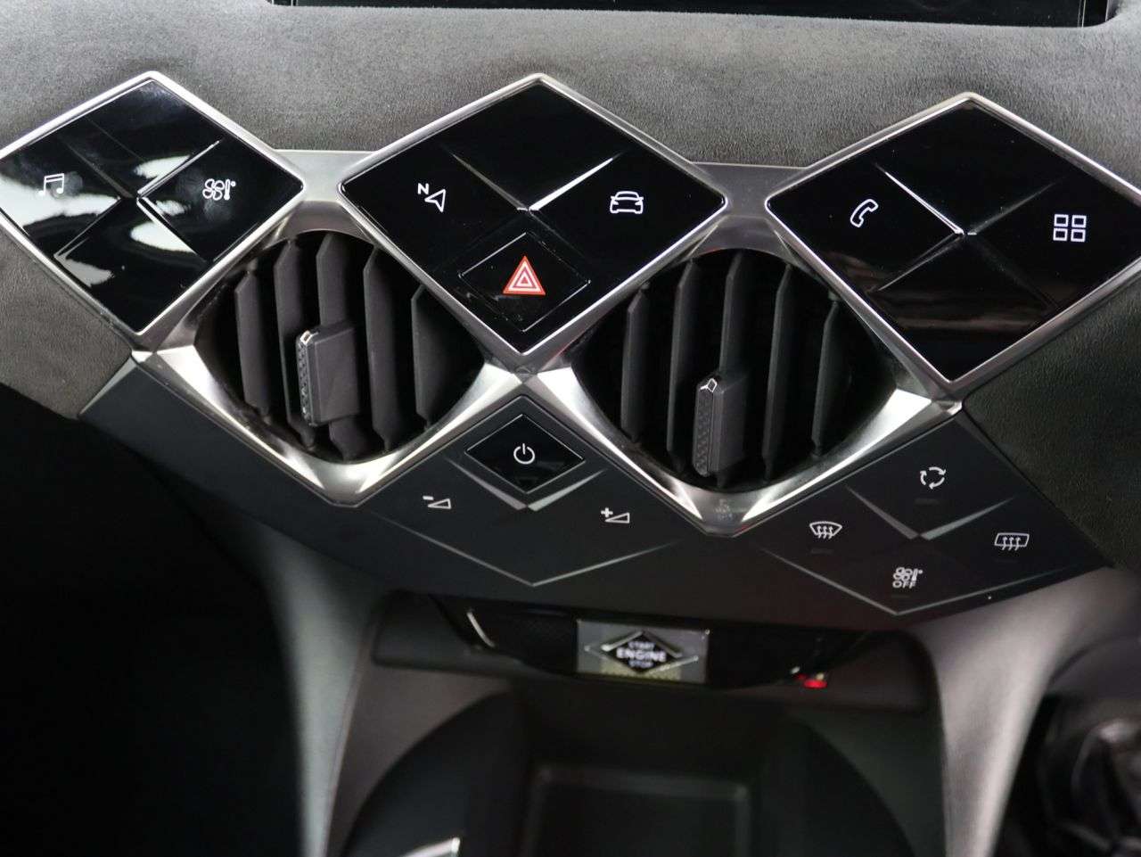 2021 DS AUTOMOBILES DS 3 2021 DS AUTOMOBILES DS 3