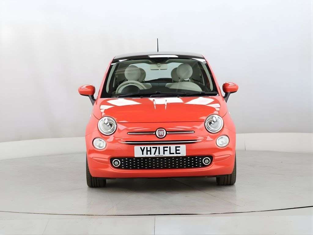 A 2021 FIAT 500 1.0 MHEV Lounge Hatchback 3dr Petrol Manual Euro 6 (s/s) (70 bhp) A 2021 FIAT 500 1.0 MHEV Lounge Hatchback 3dr Petrol Manual Euro 6 (s/s) (70 bhp)