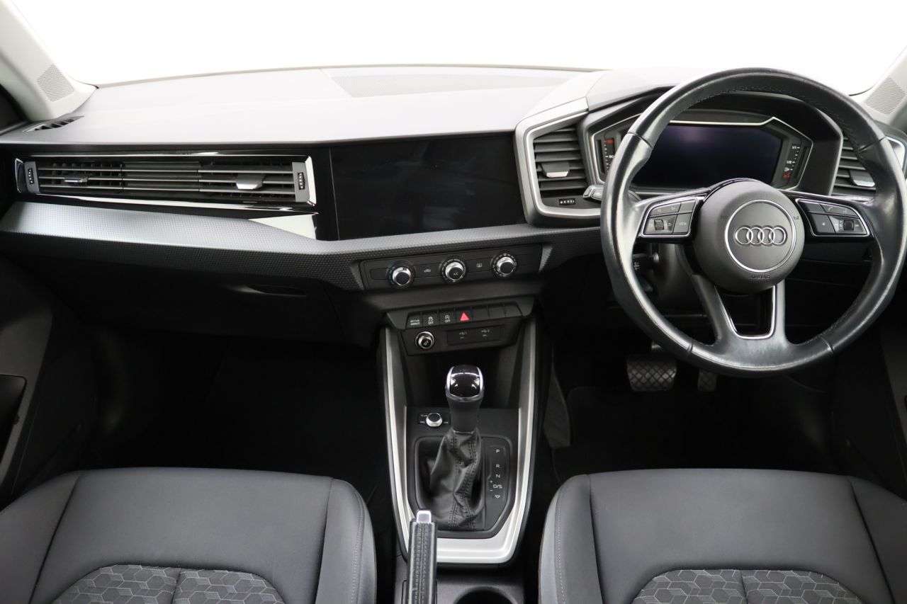 2021 AUDI A1 2021 AUDI A1