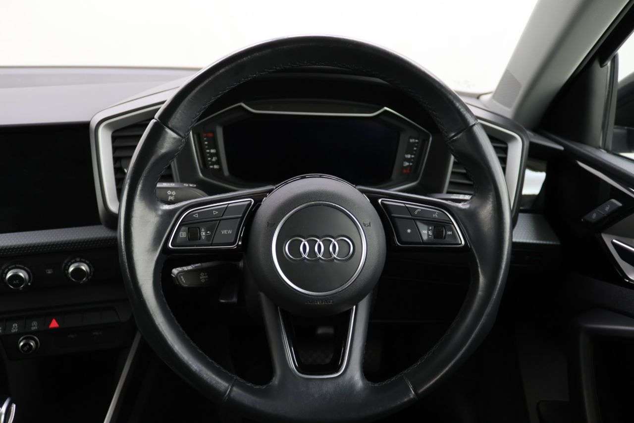 2021 AUDI A1 2021 AUDI A1