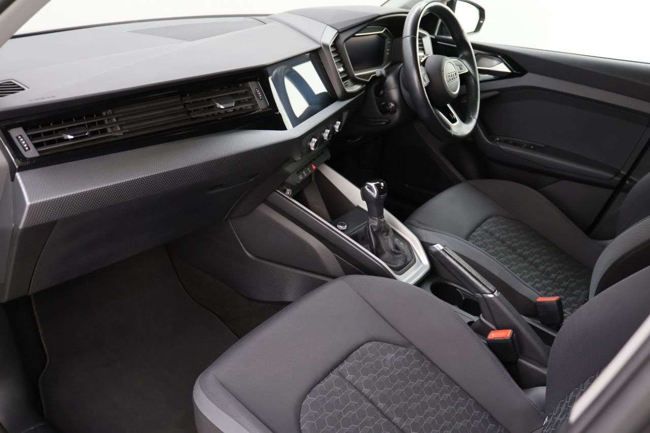 2021 AUDI A1 2021 AUDI A1