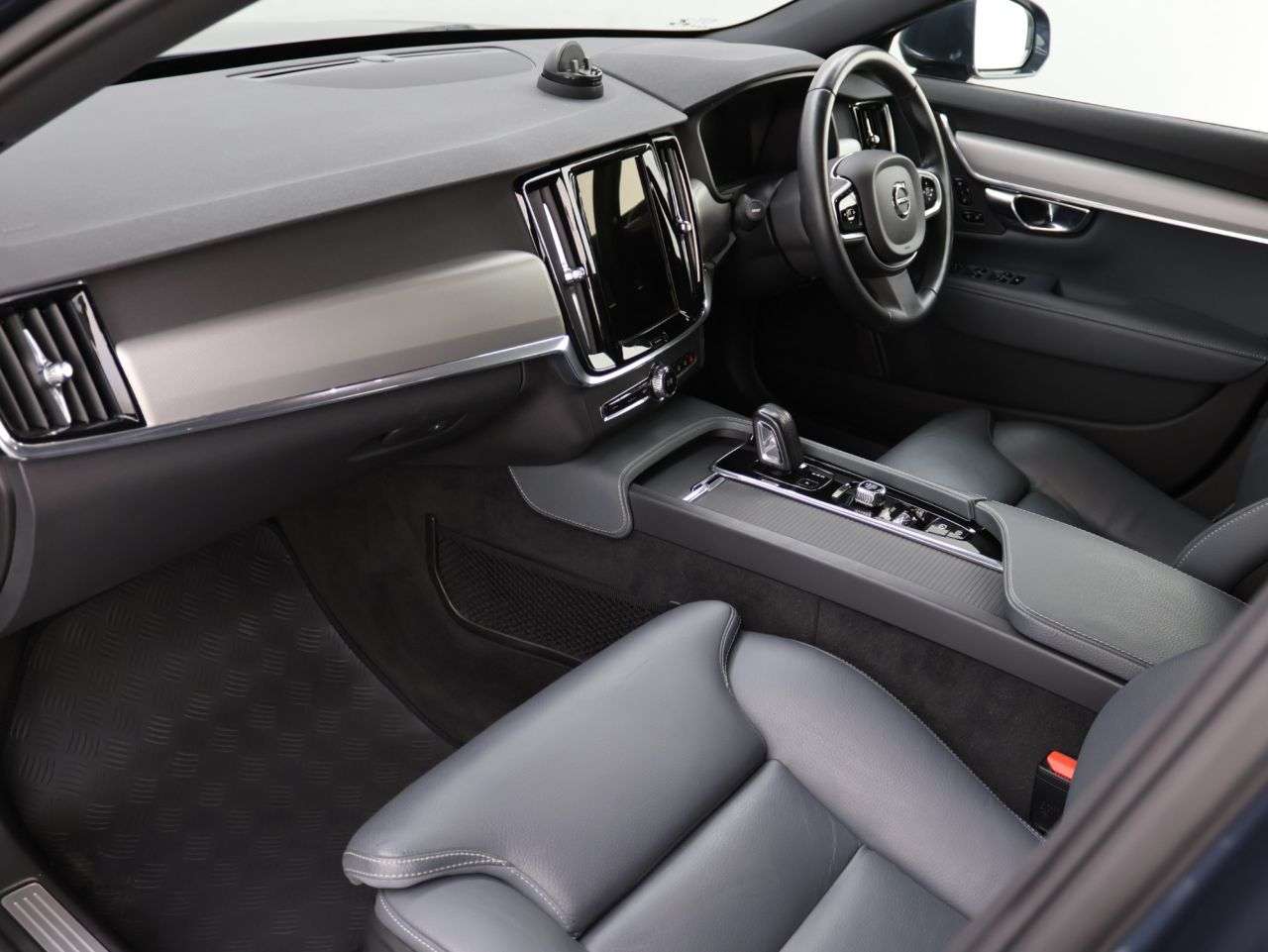 2020 VOLVO V90 2020 VOLVO V90