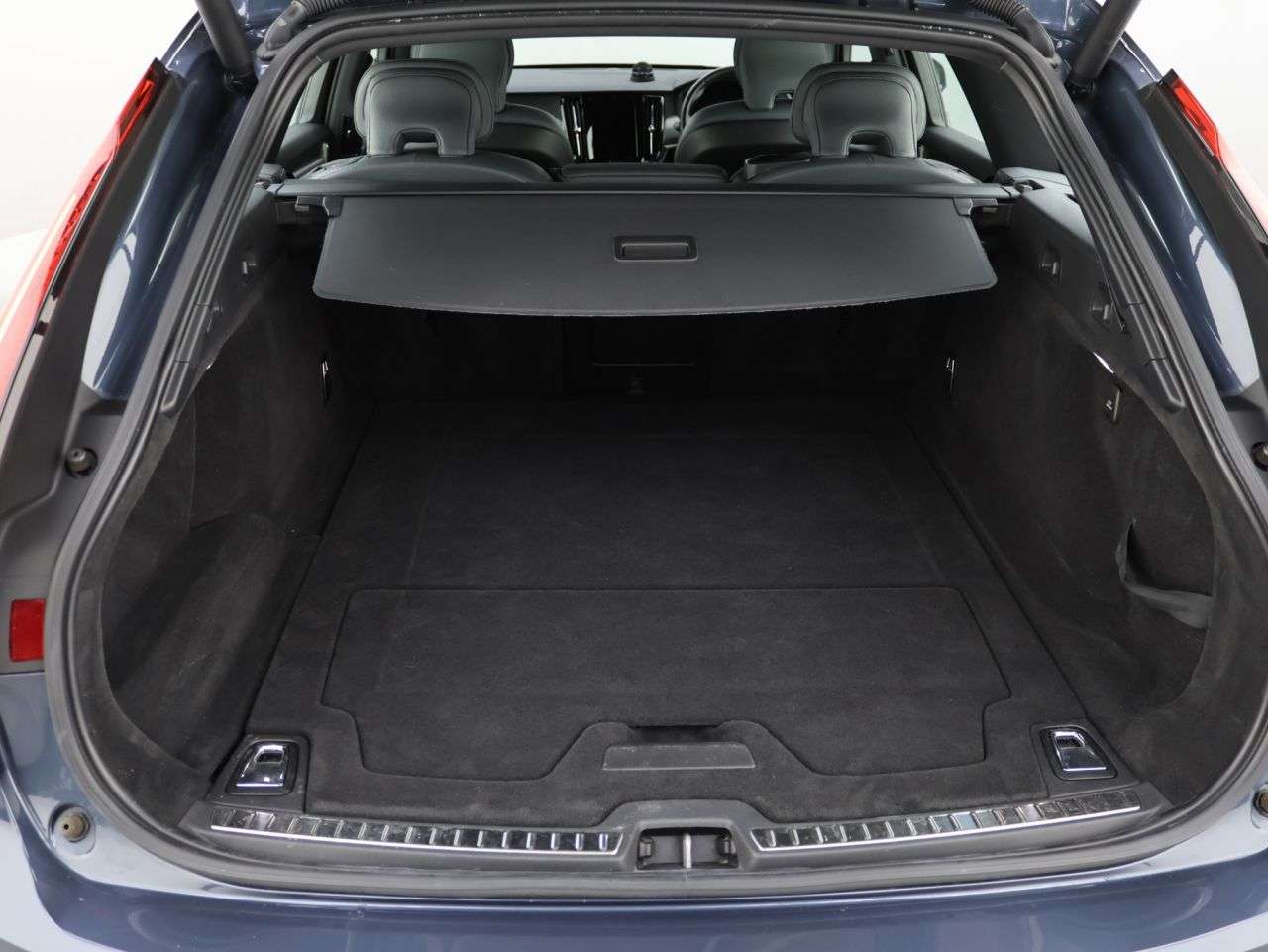 2020 VOLVO V90 2020 VOLVO V90