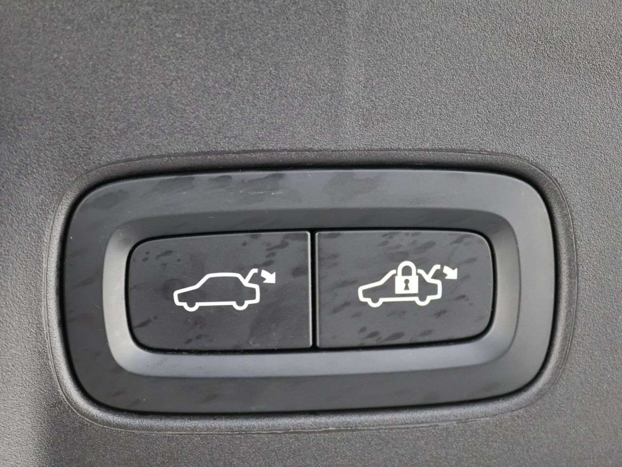 2020 VOLVO V90 2020 VOLVO V90