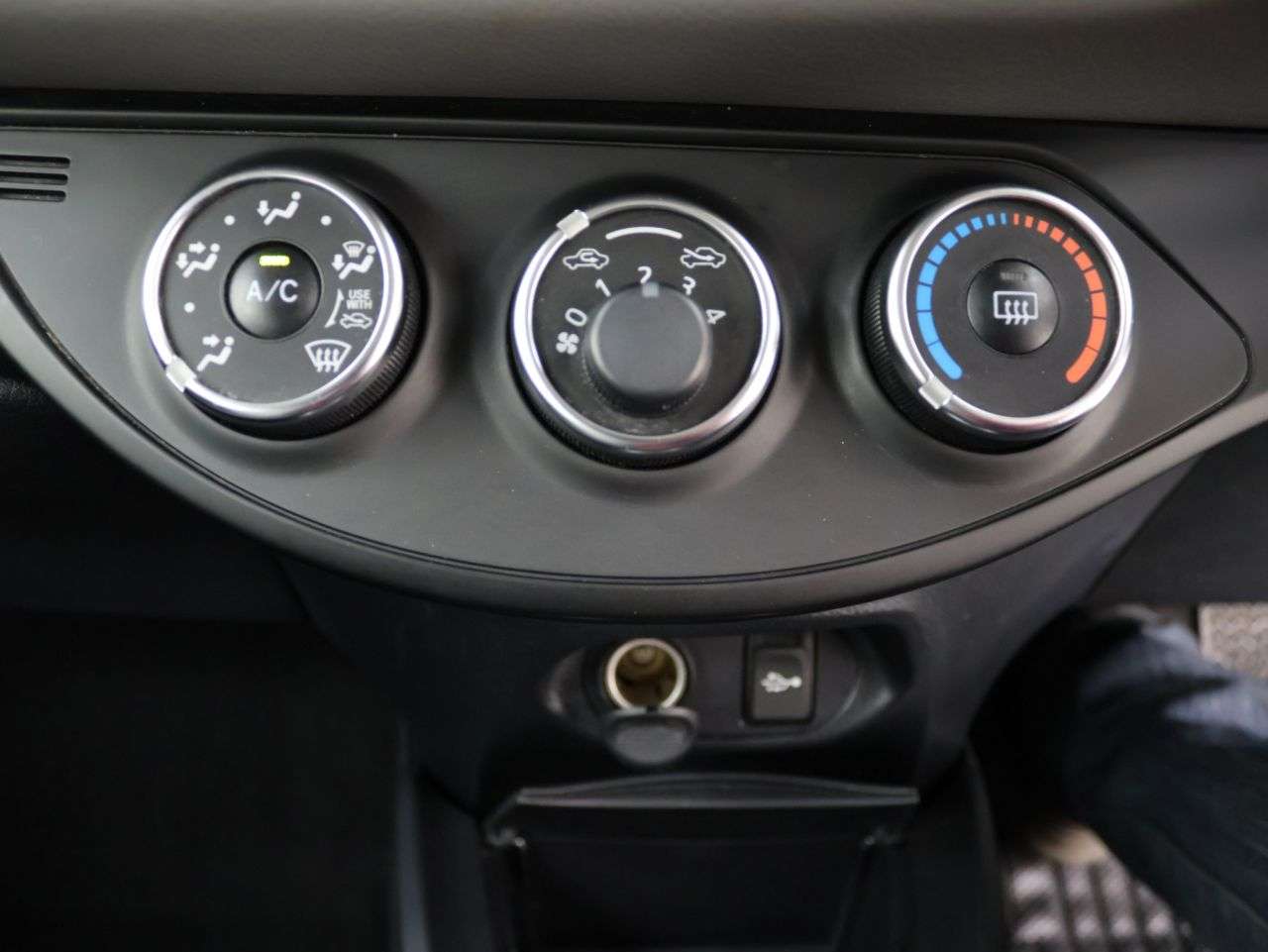 2019 TOYOTA YARIS 2019 TOYOTA YARIS