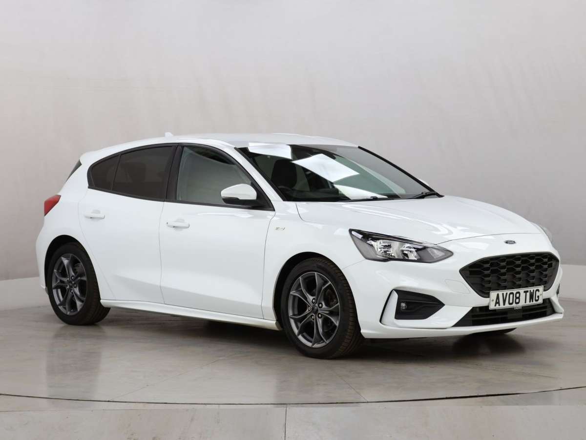 Check out this Ford Focus 2019 Petrol Manual