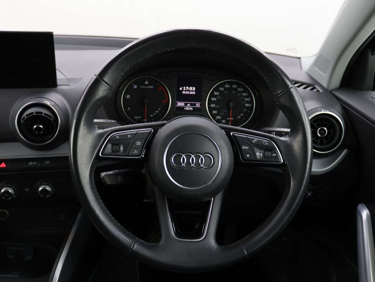 2020 AUDI Q2 2020 AUDI Q2